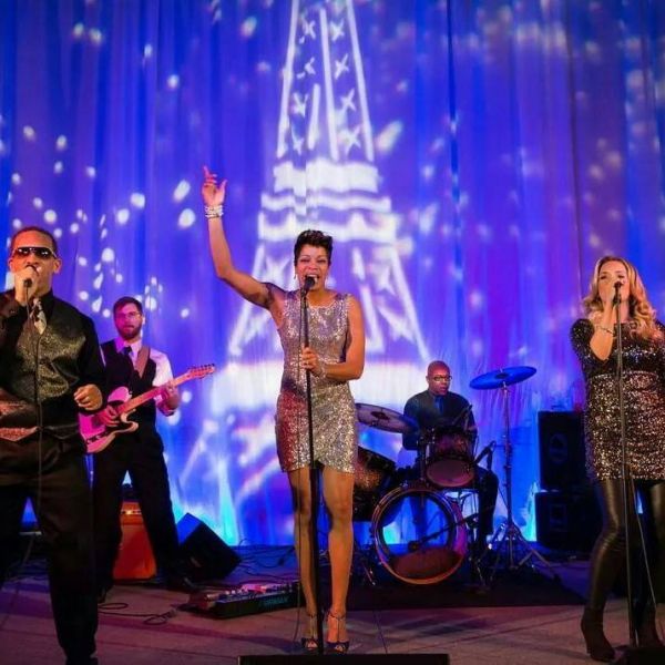 Dwanna Hughes & Prime Time Band : Wedding Reception Band