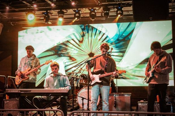 Medicine Bus Band : College Bands